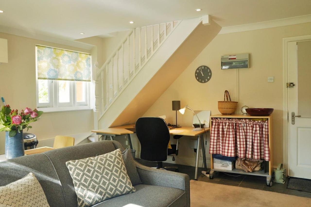 Immaculate Quiet Coach House In Garden Birminghamヴィラ エクステリア 写真